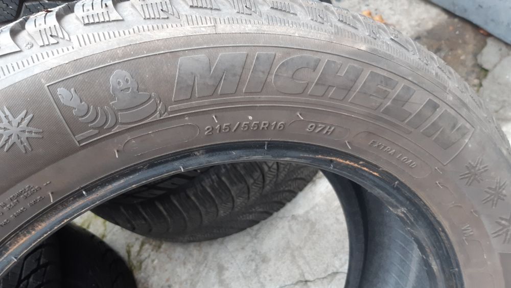 Anvelope 215/55r16 iarnă marca Michelin, Semperit preț 210 lei bucata