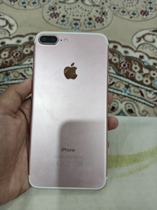 iPhone 7 plus продам