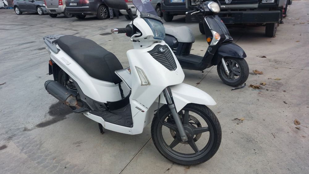 Скутер  Кимко пипъл 150,200,300(Kymco people 125,250) на части