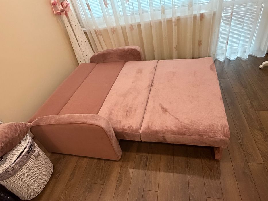 Разтегателен диван