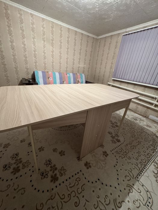 Продам раскладной стол, почти новый