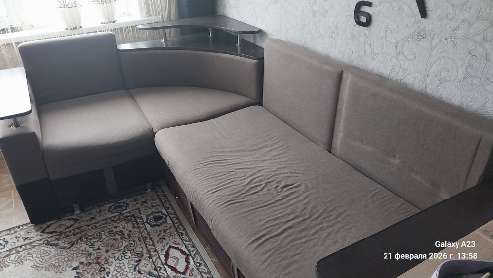Диван угловой.раскладной