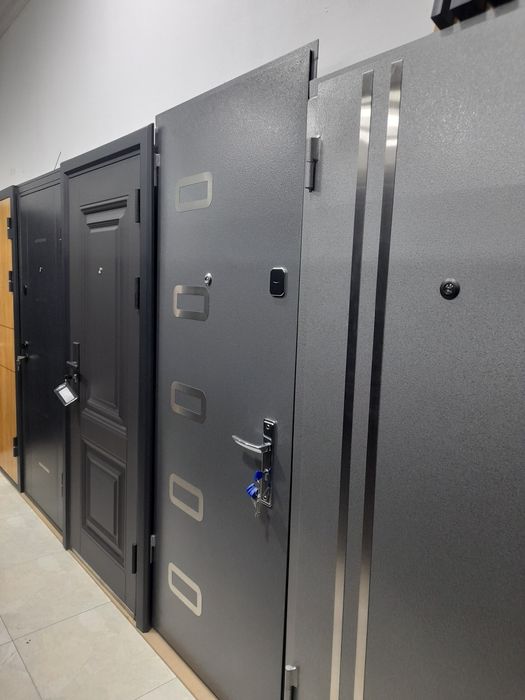 Установщик   Двери