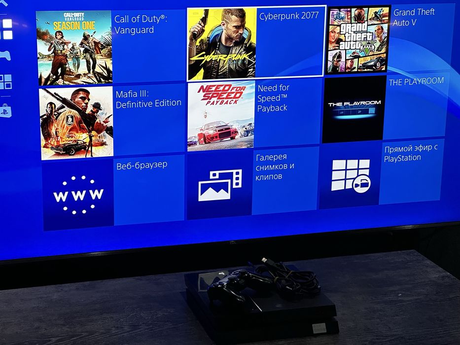 PS4 Fat, версия 5.05, с играми! Один джойстик!