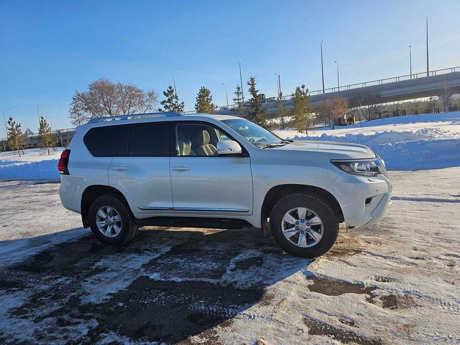 Toyota Land Cruiser Prado 2022 г.
