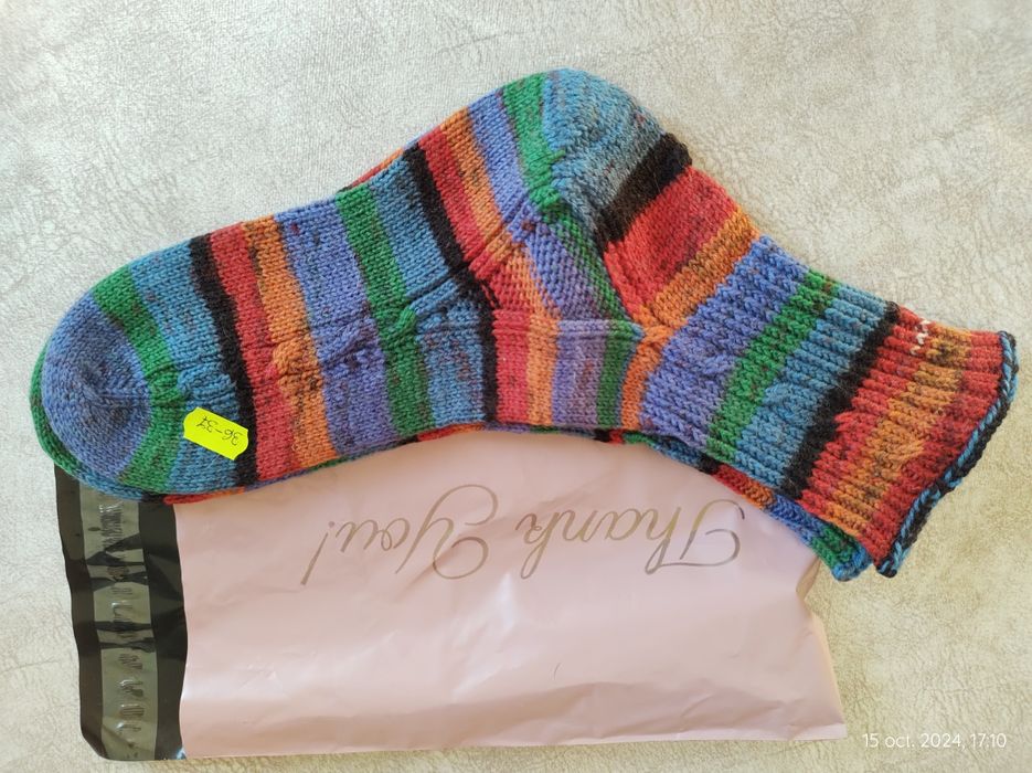 Ciorapi tricotați manual, fără cusături, diverse marimi