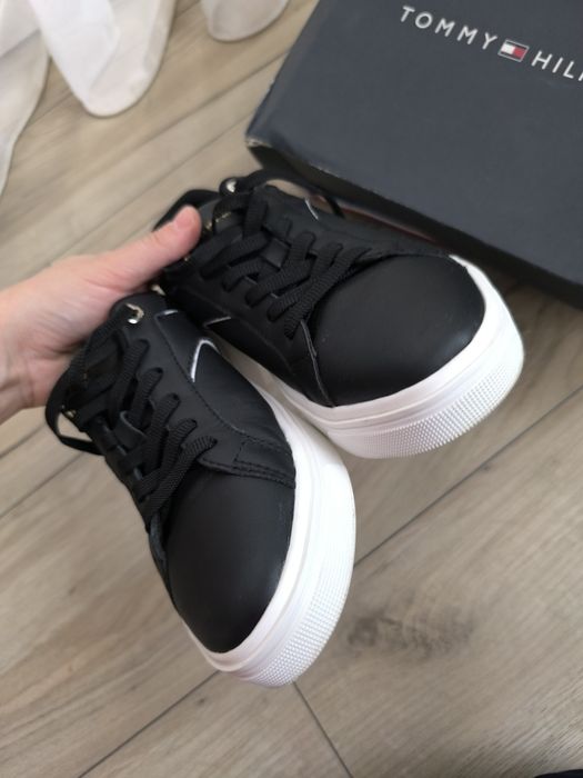 Adidasi Incaltaminte Tommy Hilfiger 37 piele