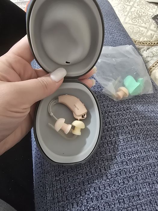 Продам слуховой аппарат