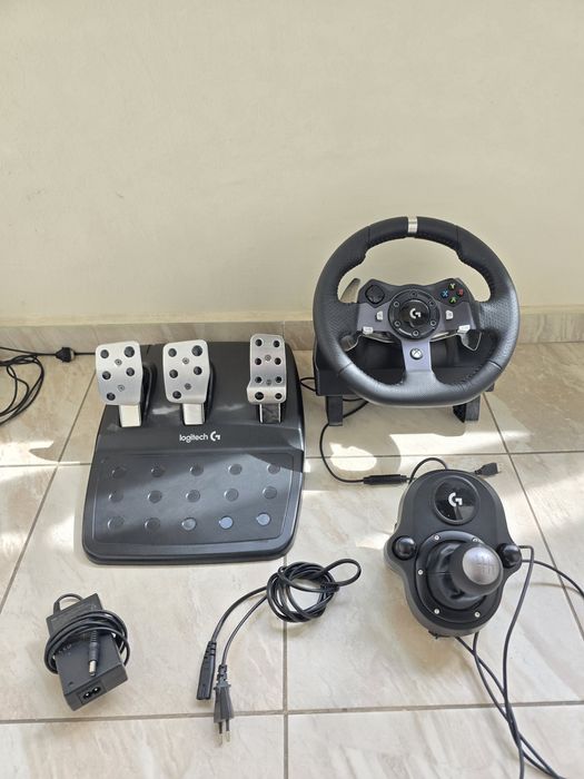 ТОП състояние Logitech G920 + скоростен лост + педали (PC/Xbox)