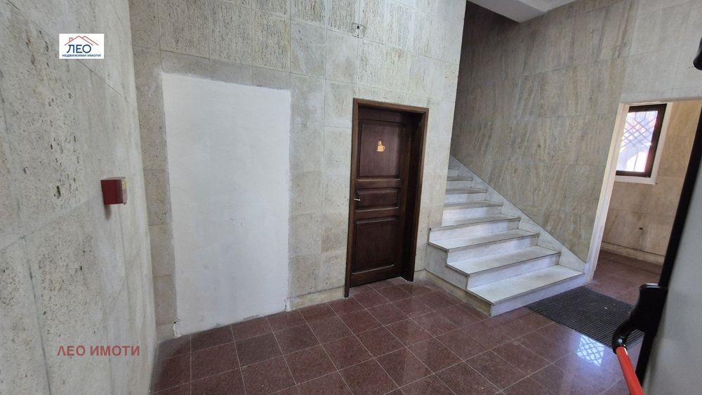 Продава се Офис в Севлиево - 1322 кв.м за 328 €/кв.м - Снимка #9