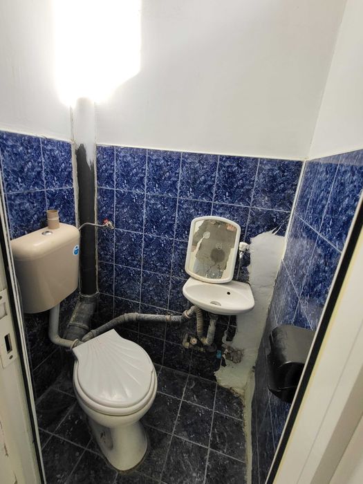 Продава търговски обект ,топ център на град Пещера