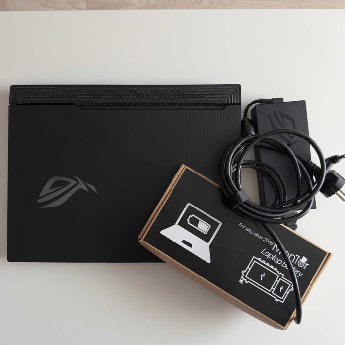 ASUS ROG Strix i7 / 16GB / SSD 1TB NVMe / Baterie Nouă