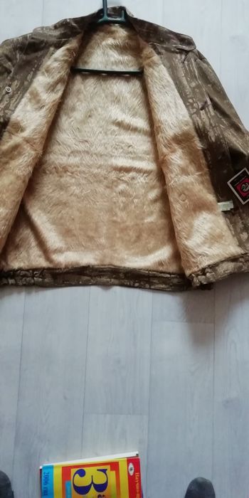 Продам куртка утепленная