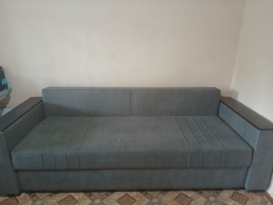 Диван кровать срочно продам