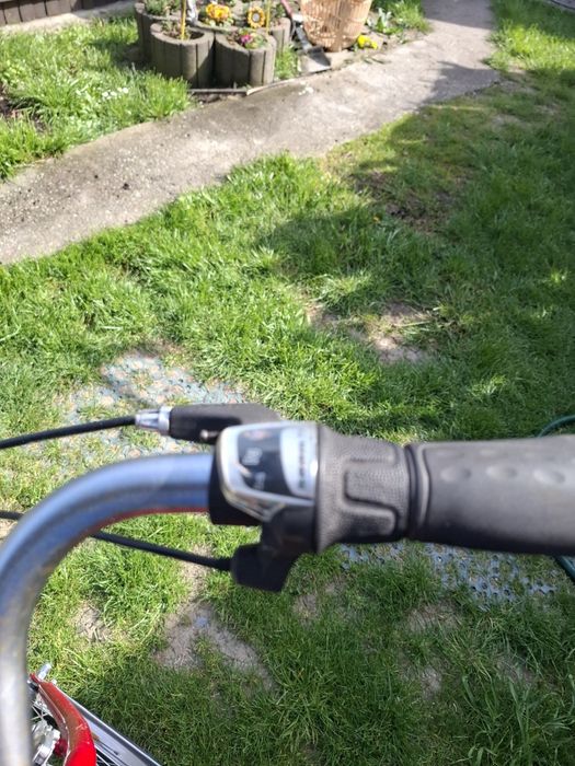 Vând bicicleta pentru  damă