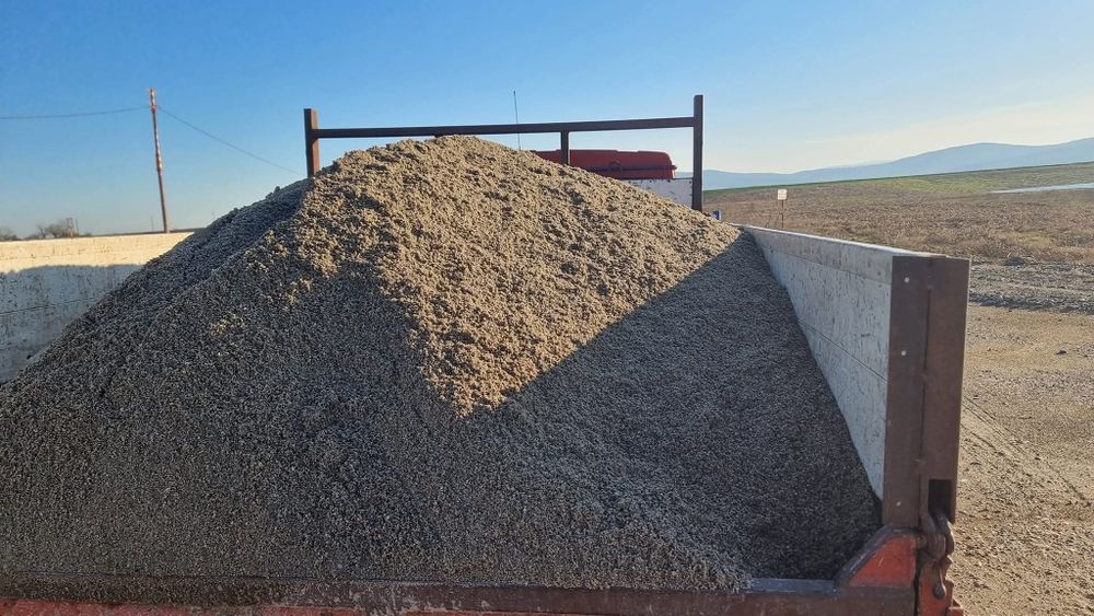 Pietriș Piatra Balastru Nisip tencuială 0-4 Pământ negru vegetal