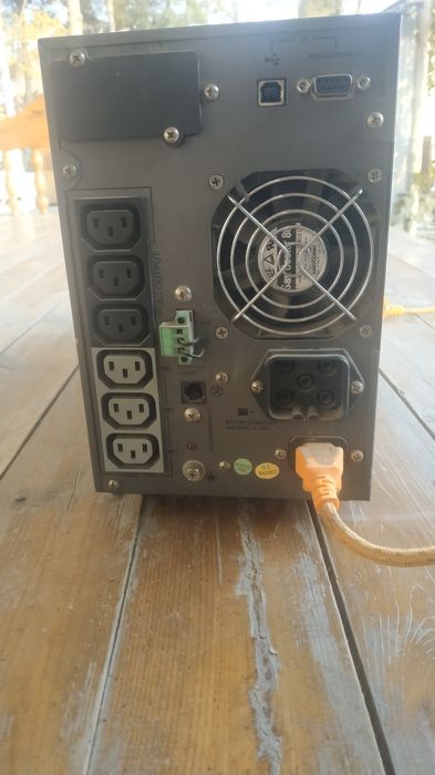 Источник бесперебойного питания упс стабилизатор 1000 ватт