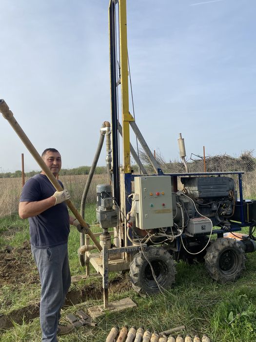 FORAJE PUTURI APĂ 40-100m Mecanizate/ Denisipari