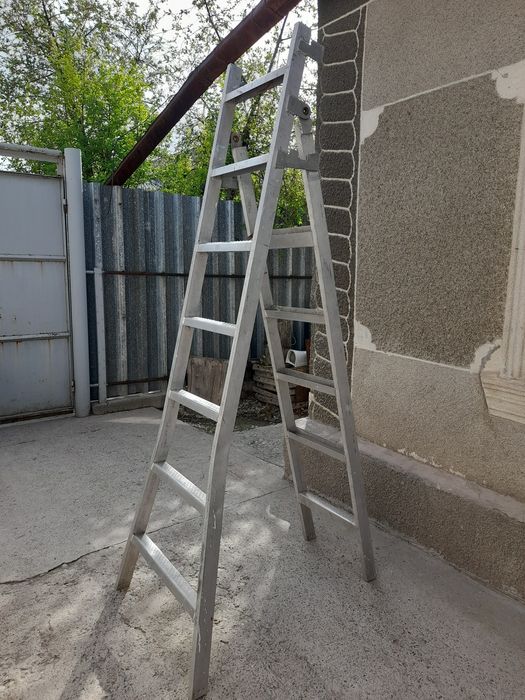 Лестница алюминевая советского производства