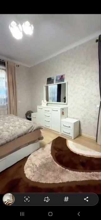 Yangi qurilgan zamonaviy kotej