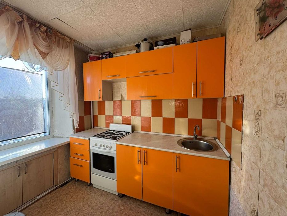 Продам квартиру р-н КЖБИ