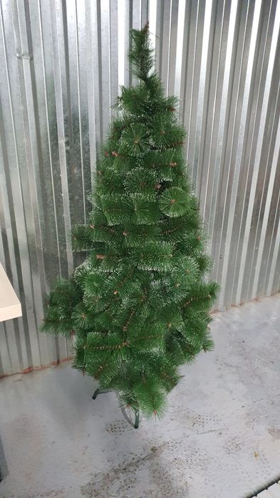 Продам Ёлку размер 1.5 или 2 метра