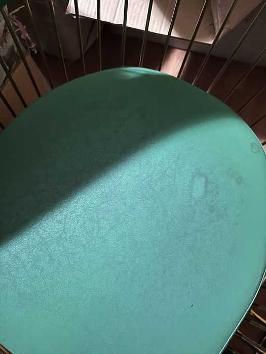 Продается Кресло для парикмахеров