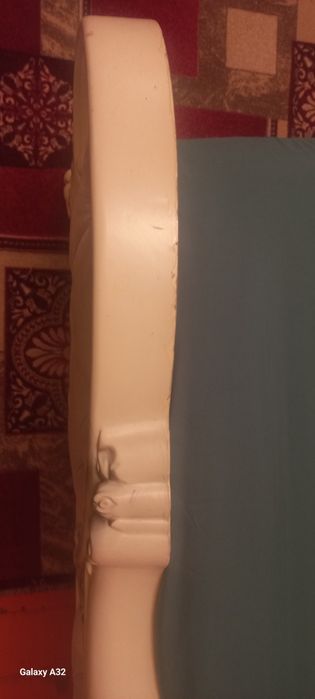 Сатылады  теза арада