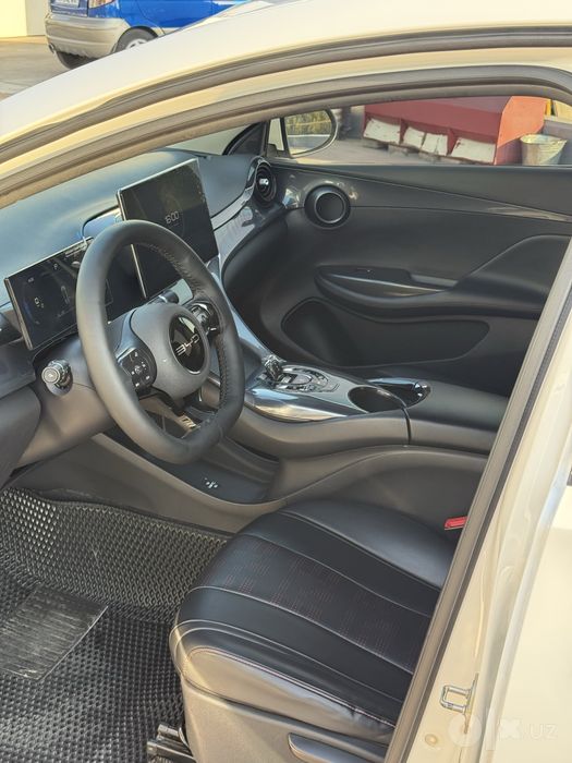 Byd e2 luxury 2023 kraska tozza
