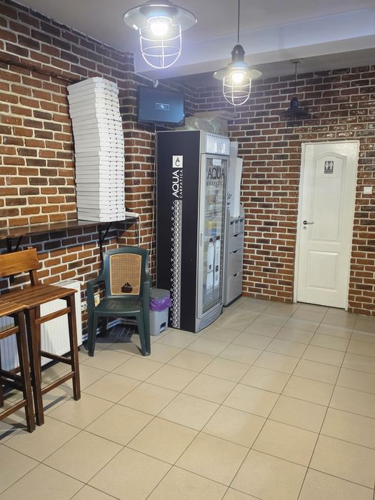 Vand  pizzerie afacere la cheie