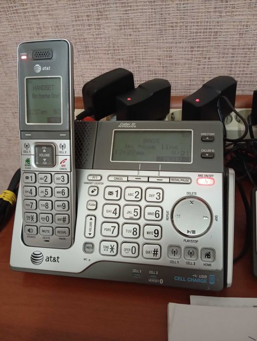 Продам радиотелефон AT&T четыре трубки на один телефонный номер.