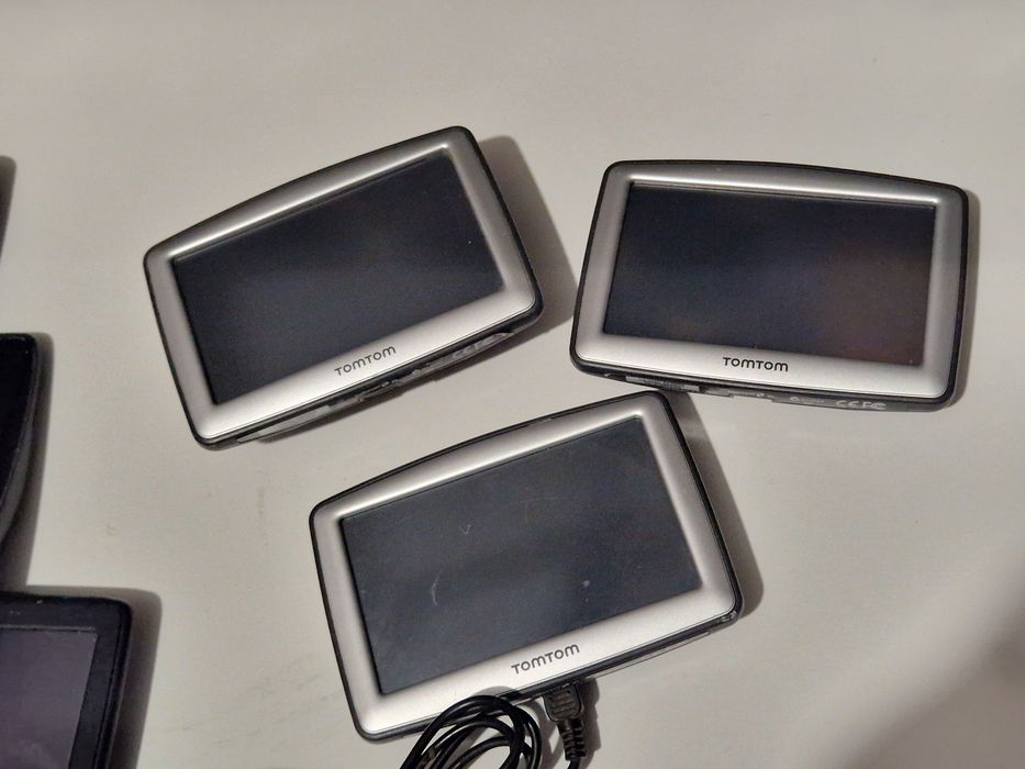 Gps TomTom cu încărcător auto