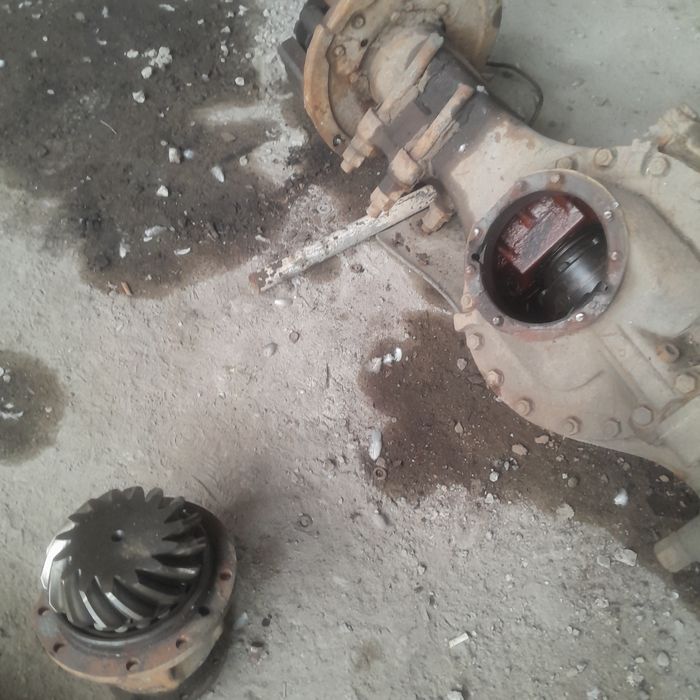 Продам маз кранзапчасти