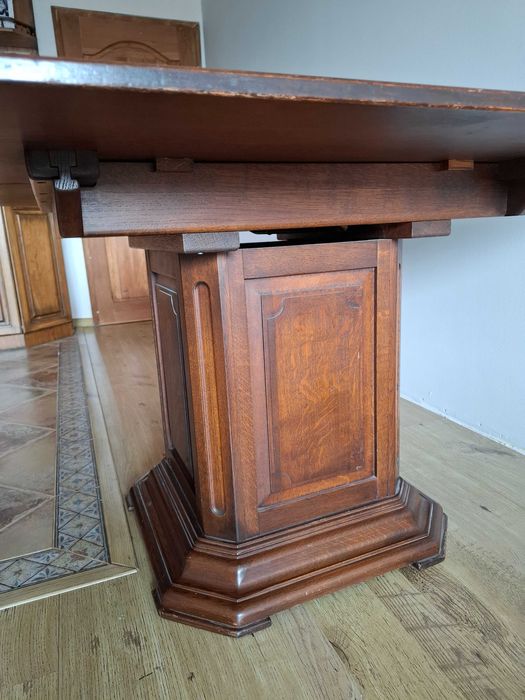 Антикварен Трапезен Комплект