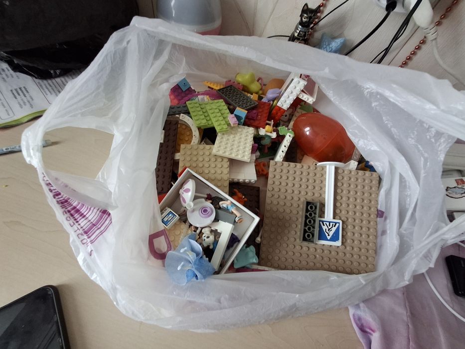 Конструктор лего с игрушками для детей