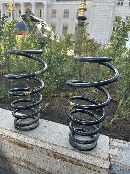 Продам пружины Камри 50