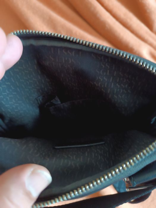 Продавам оригинална мъжка чанта