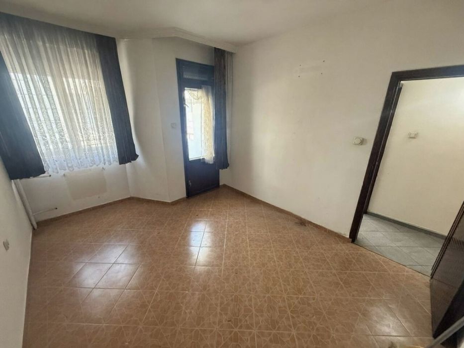 Продава се Тристаен апартамент в Пловдив, Мараша - 96 кв.м за 1875 €/кв.м - Снимка #5