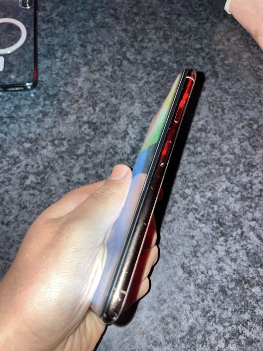 Iphone xs max 64  srocniy sotiladi