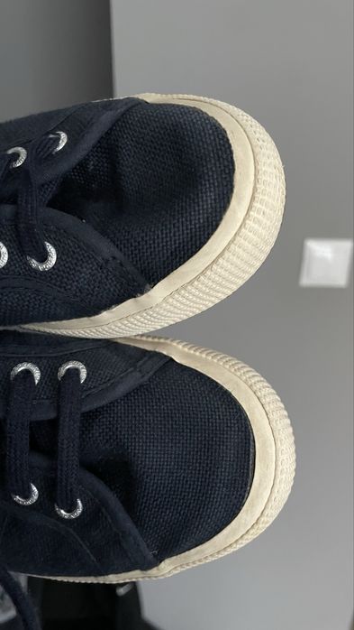 Tenesi din panza Superga