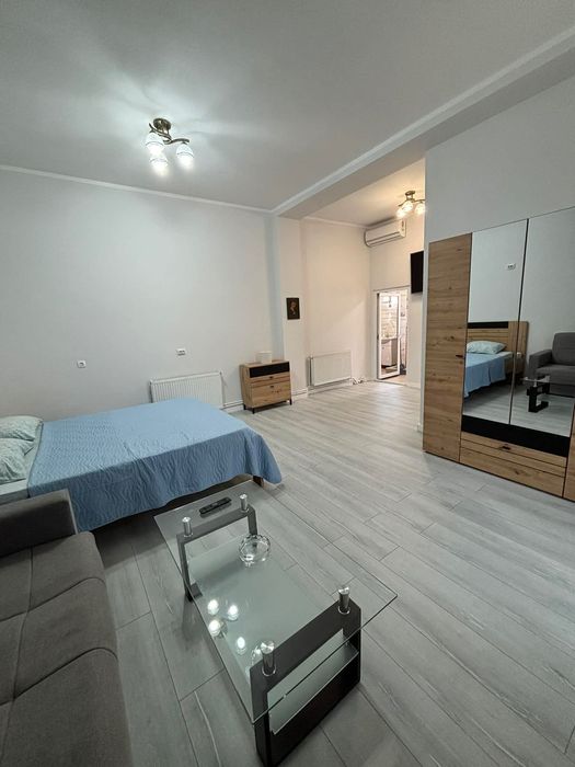 Casa 1 camera de inchiriat, strada Traian, acces stradal