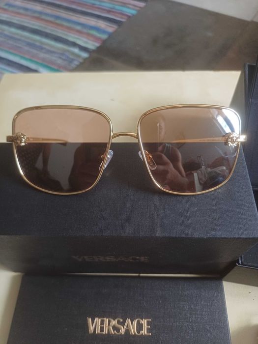 Vand ochelari versace noi