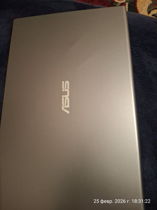 Ноутбук сатылады