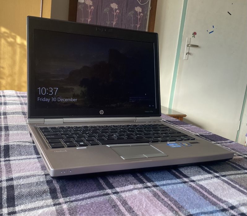 Лаптоп HP EliteBook