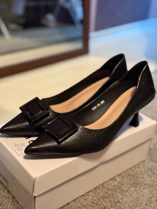 Остри обувки 40 номер