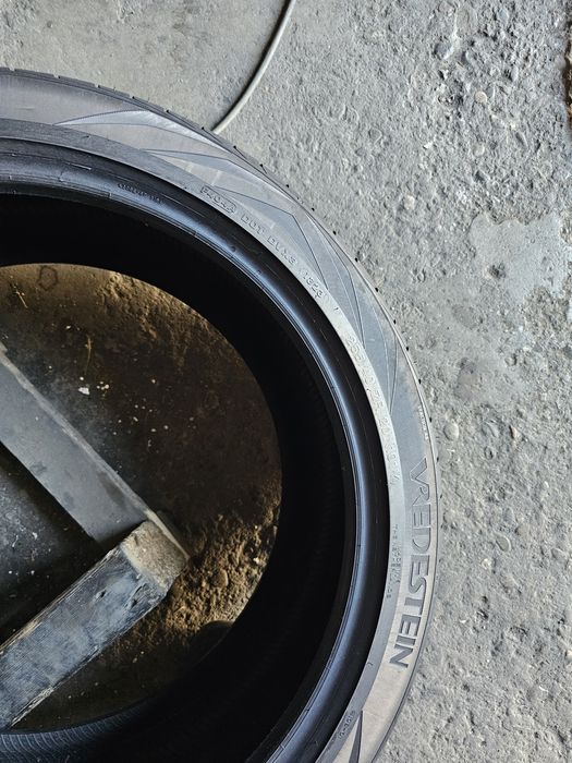 2 anvelope vara 255 40 20 Vredestein 7.5mm 2023