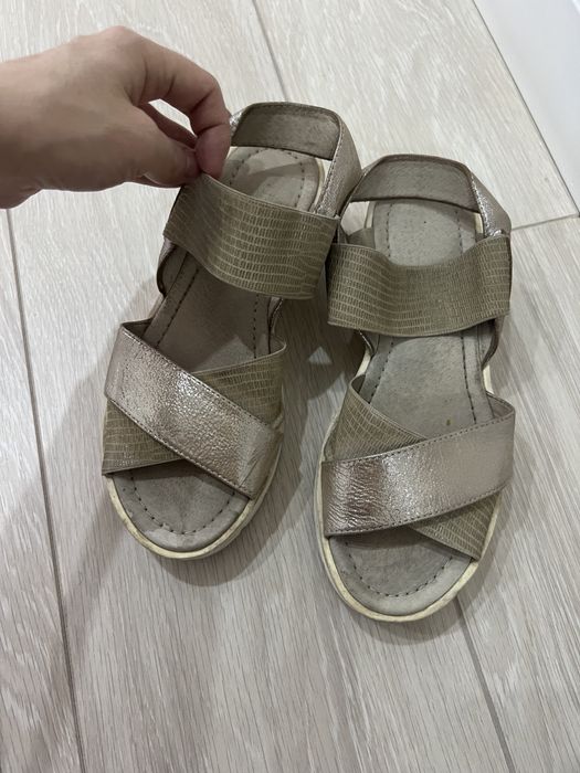 Куртка  36 р и обувь