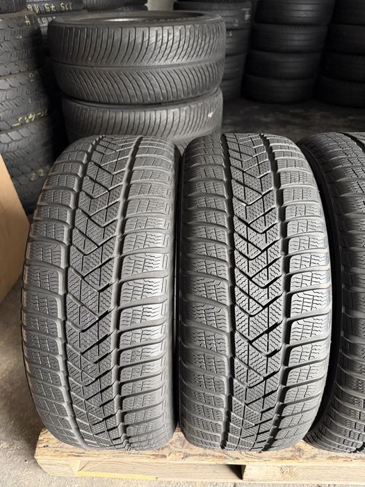 4 anvelope iarna 225/50/17 , Pirelli , RunFlat , 6.5-7 mm