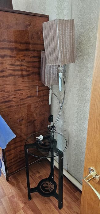 Торшер со столиком