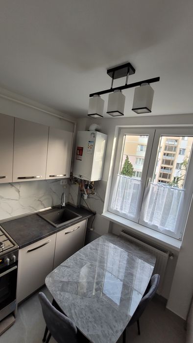 Închiriez apartament ultracentral cu 2 camere